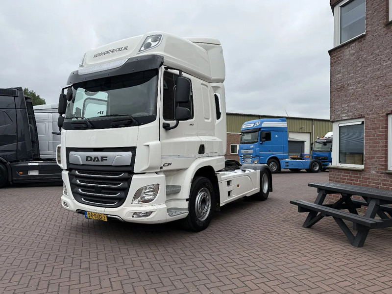 DAF CF 410 4X2 SPACECAB EURO6 DISTRIBUTIETREKKER MILIEUZONE DAF ONDERHOUD HOLLAND TRUCK!!! - Cabeza tractora: foto 2 DAF CF 410 4X2 SPACECAB EURO6 DISTRIBUTIETREKKER MILIEUZONE DAF ONDERHOUD HOLLAND TRUCK!!! - Cabeza tractora: foto 2