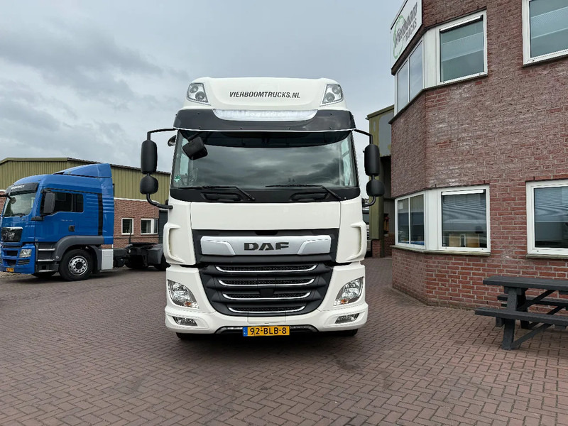 DAF CF 410 CF410 4X2 Spacecab - Distributie trekker - Mileuzone - Dealer onderhouden - apk 6-2026 - Cabeza tractora: foto 2 DAF CF 410 CF410 4X2 Spacecab - Distributie trekker - Mileuzone - Dealer onderhouden - apk 6-2026 - Cabeza tractora: foto 2