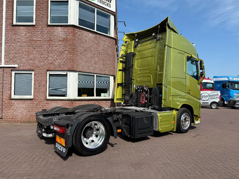 Volvo FH FH540 x-low / Ipark-cool / Leder Sitze / TV / Hebesattel / Alcoa / Holland Truck - Cabeza tractora: foto 4 Volvo FH FH540 x-low / Ipark-cool / Leder Sitze / TV / Hebesattel / Alcoa / Holland Truck - Cabeza tractora: foto 4