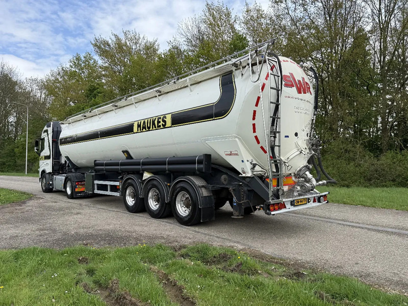 Kässbohrer SSK-60 Kipp-Silo 60.000liter TOP ZUSTAND HOLLAND TRAILER!!!!!!!!! - Semirremolque cisterna: foto 1 Kässbohrer SSK-60 Kipp-Silo 60.000liter TOP ZUSTAND HOLLAND TRAILER!!!!!!!!! - Semirremolque cisterna: foto 1