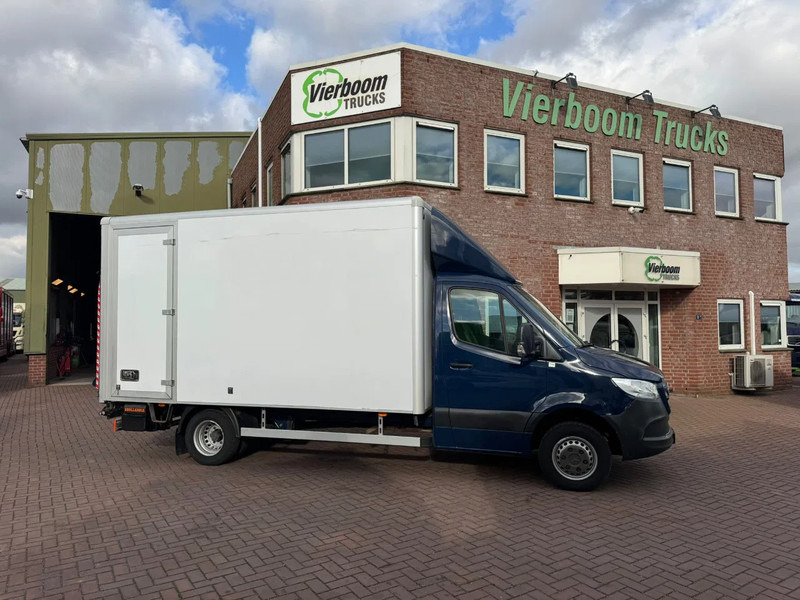 Mercedes-Benz Sprinter Sprinter 515CDI bakwagen met klep / automaat / MBUX /Navi / Airco / Camera / Top - Furgoneta caja cerrada: foto 3 Mercedes-Benz Sprinter Sprinter 515CDI bakwagen met klep / automaat / MBUX /Navi / Airco / Camera / Top - Furgoneta caja cerrada: foto 3