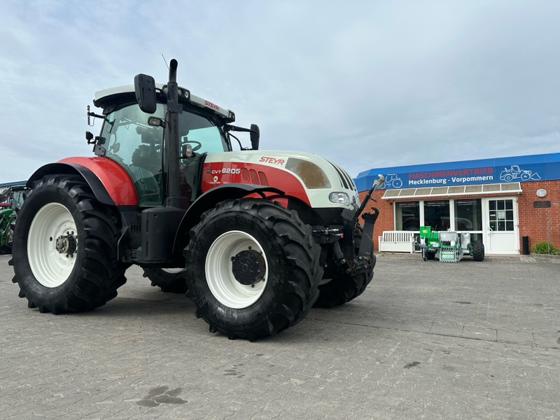 Steyr CVT 6205 - Tractor: foto 1 Steyr CVT 6205 - Tractor: foto 1