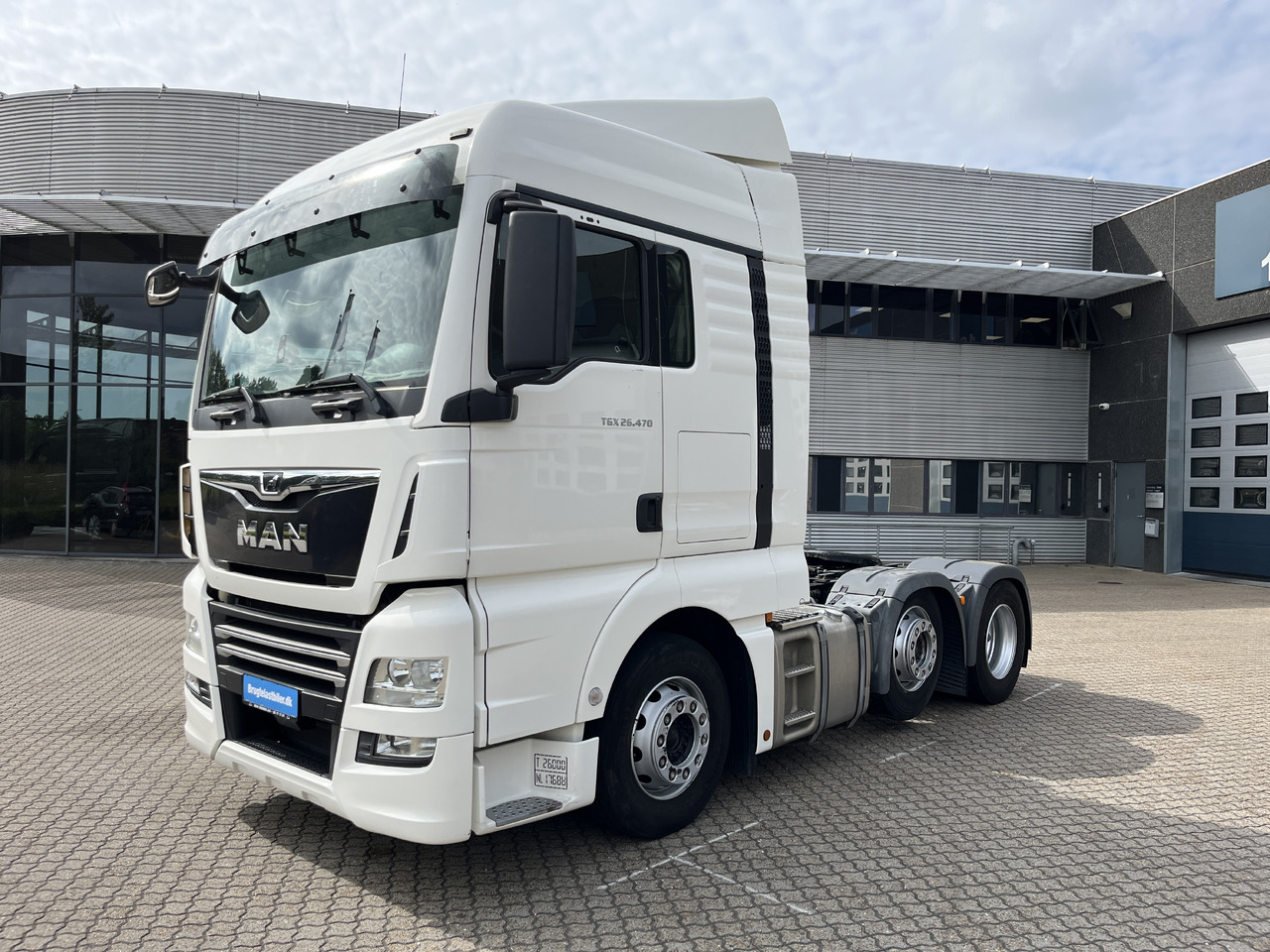 MAN TGX 26.470 6x2-2 - Cabeza tractora: foto 1 MAN TGX 26.470 6x2-2 - Cabeza tractora: foto 1