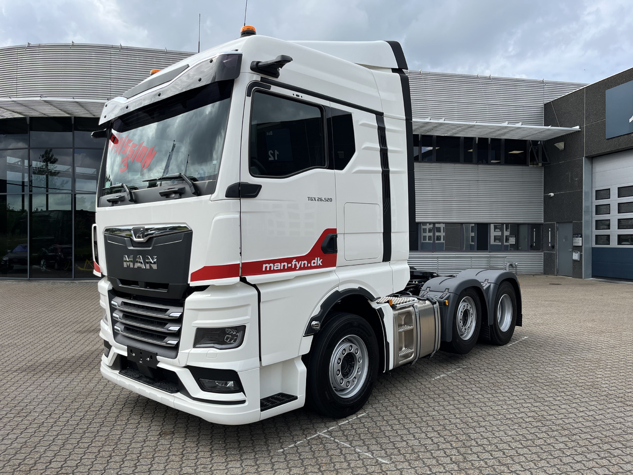 MAN TGX 26.520 - Cabeza tractora: foto 1 MAN TGX 26.520 - Cabeza tractora: foto 1