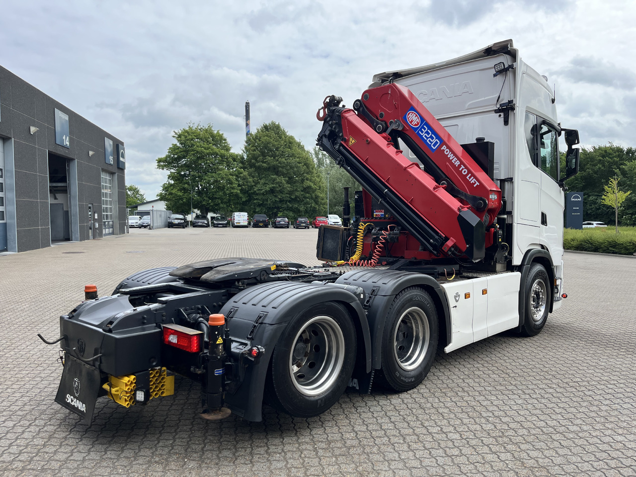 Scania S650 6x2 32 T-mtr. kran - Cabeza tractora: foto 4 Scania S650 6x2 32 T-mtr. kran - Cabeza tractora: foto 4