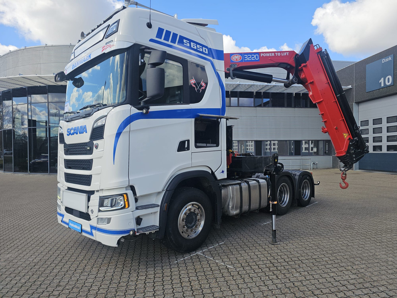 Cabeza tractora Scania S650 6x2 32 T-mtr. kran: foto 15