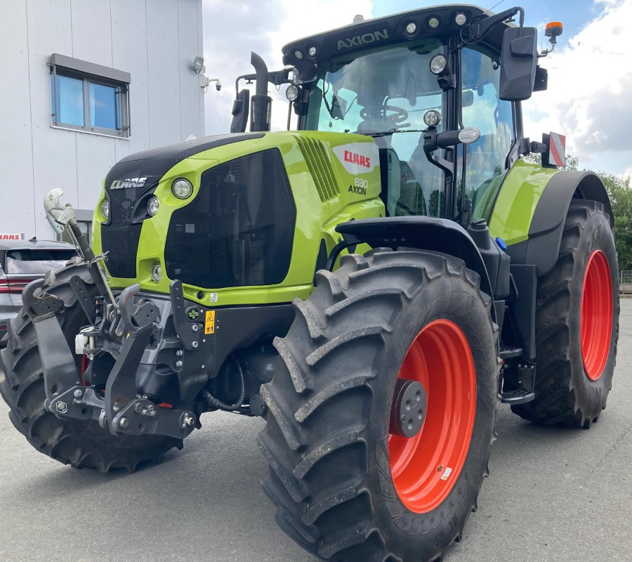 CLAAS Axion 830 CMATIC - Tractor: foto 2 CLAAS Axion 830 CMATIC - Tractor: foto 2