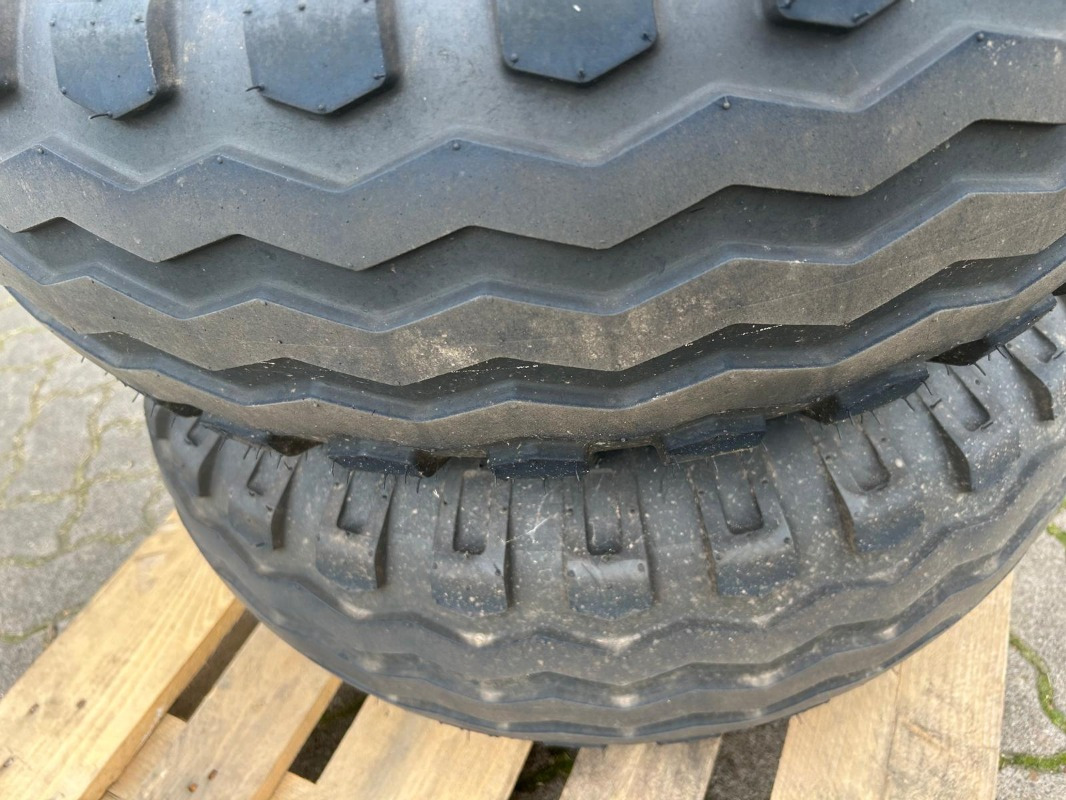 BKT 11.5/80-15.3 - 2 Stück - Neumáticos y llantas para Maquinaria agrícola: foto 3 BKT 11.5/80-15.3 - 2 Stück - Neumáticos y llantas para Maquinaria agrícola: foto 3