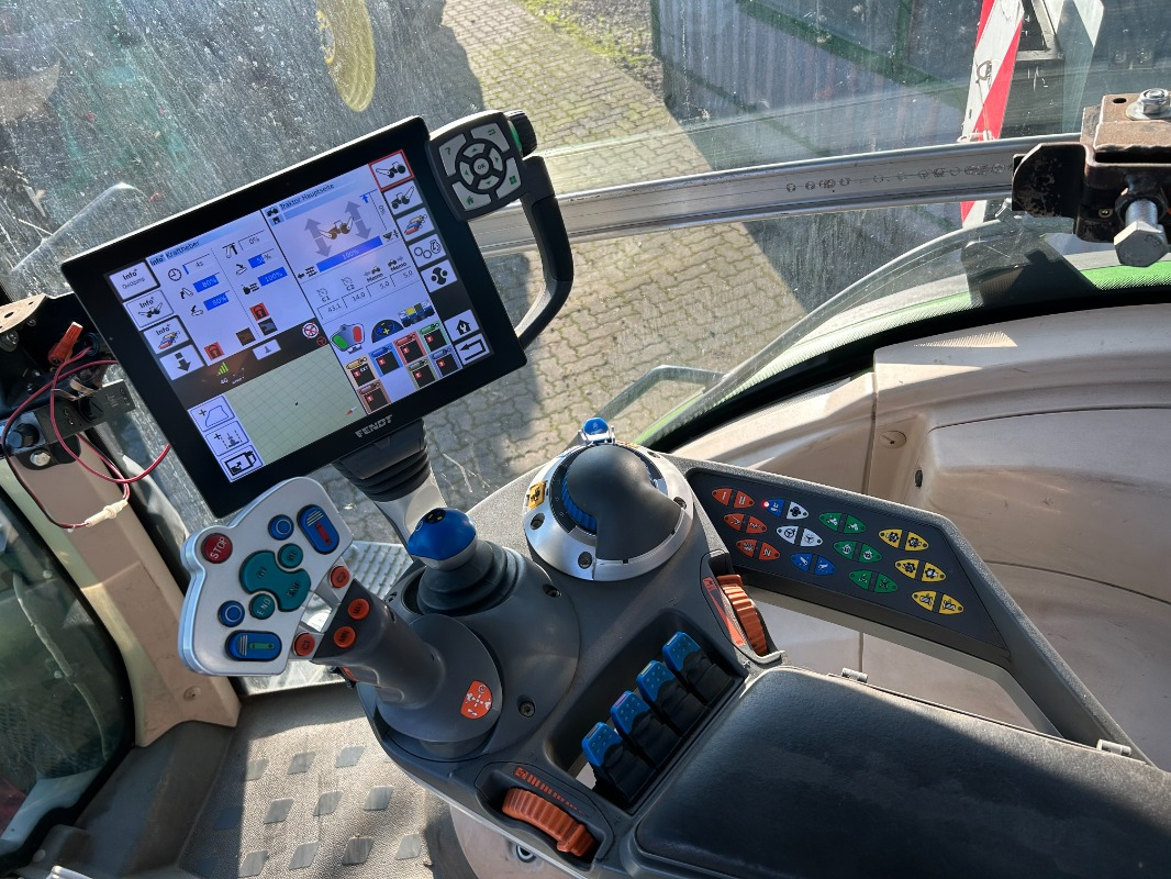 Fendt 826 Vario ProfiPlus - Tractor: foto 3 Fendt 826 Vario ProfiPlus - Tractor: foto 3