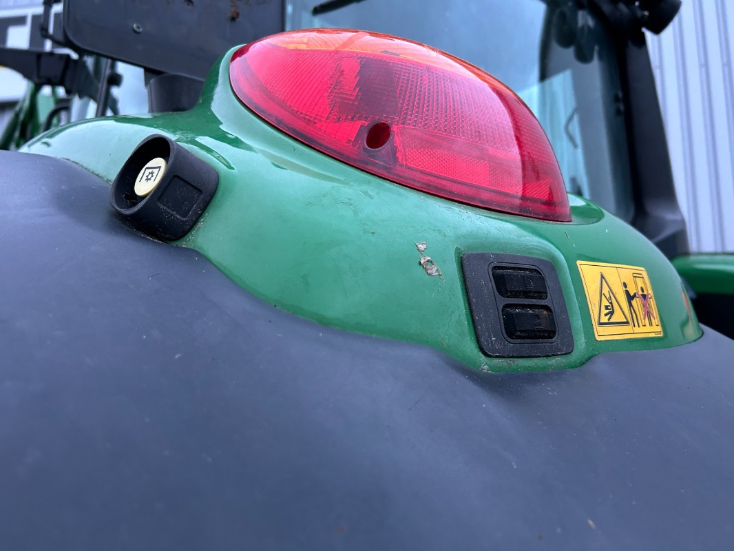 John Deere 6120M - Tractor: foto 5 John Deere 6120M - Tractor: foto 5