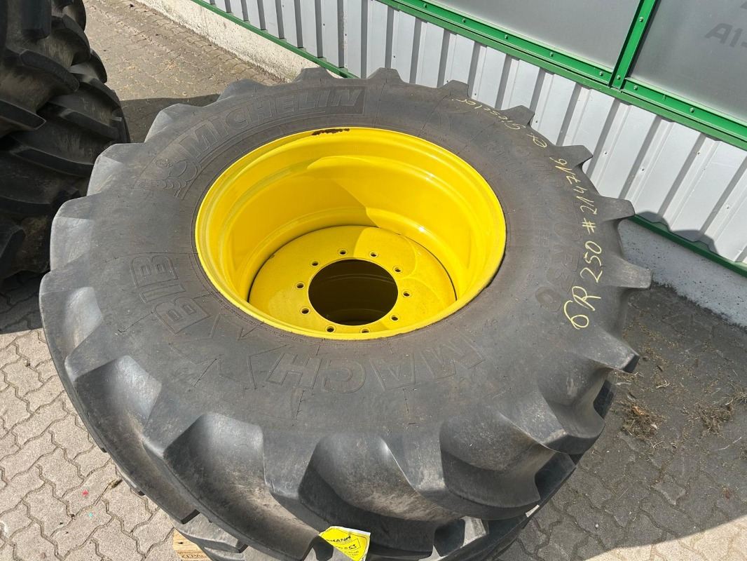 Michelin Kompletträder 710/70R42 600/70R30 - Neumático para Maquinaria agrícola: foto 2 Michelin Kompletträder 710/70R42 600/70R30 - Neumático para Maquinaria agrícola: foto 2
