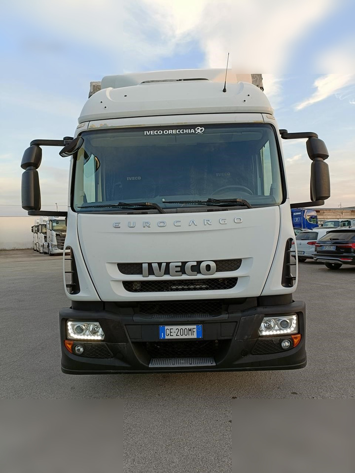 IVECO EUROCARGO 120E25 - Camión lona: foto 2 IVECO EUROCARGO 120E25 - Camión lona: foto 2