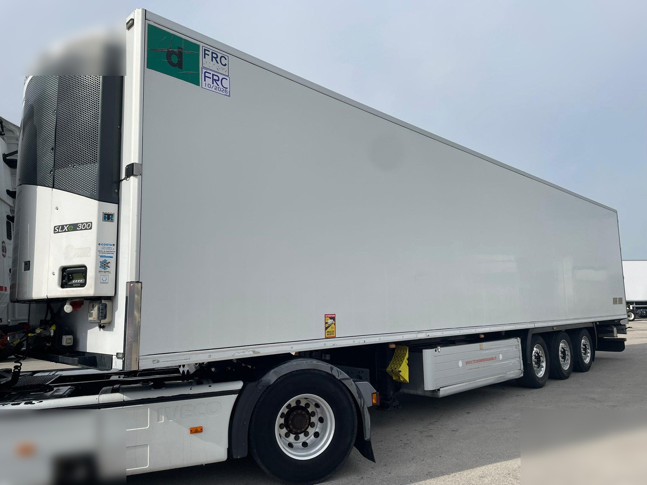 SCHMITZ - Semirremolque frigorífico: foto 1 SCHMITZ - Semirremolque frigorífico: foto 1