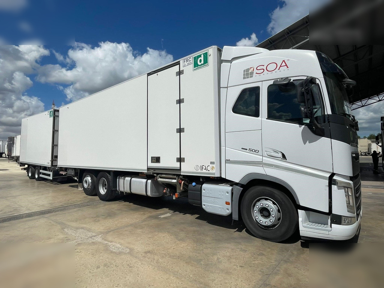 VOLVO FH500 - Camión frigorífico: foto 1 VOLVO FH500 - Camión frigorífico: foto 1