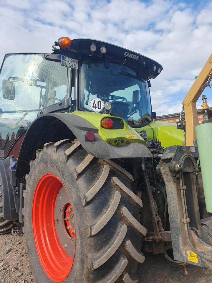CLAAS Axion 810 - Tractor: foto 2 CLAAS Axion 810 - Tractor: foto 2