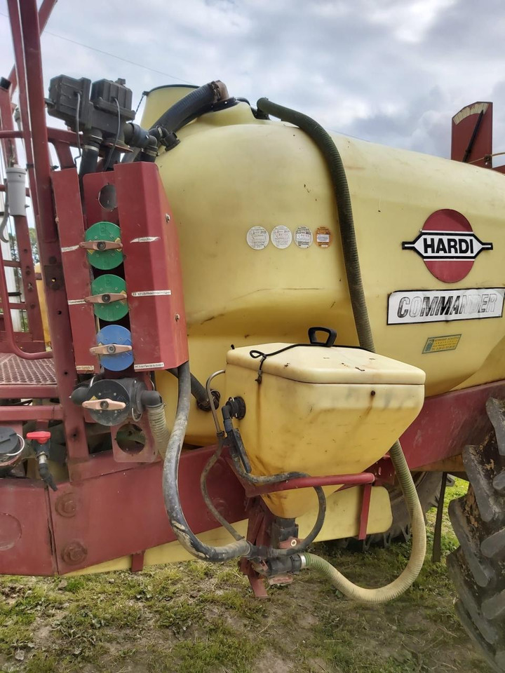 Hardi Commander 4200 - Pulverizador arrastrado: foto 4 Hardi Commander 4200 - Pulverizador arrastrado: foto 4