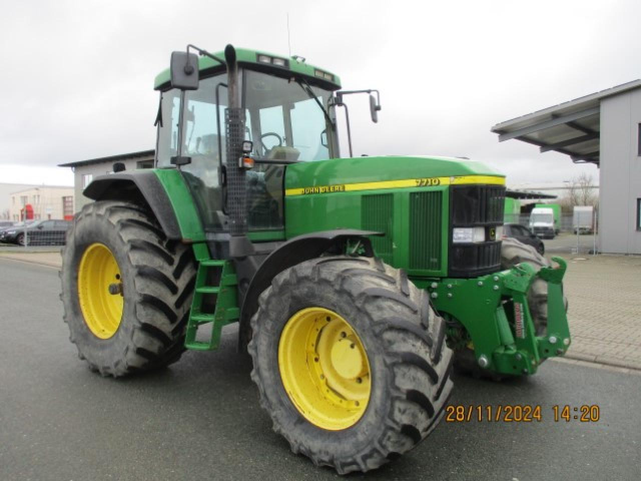 John Deere 7710 TLS Motor Neu - Tractor: foto 5 John Deere 7710 TLS Motor Neu - Tractor: foto 5