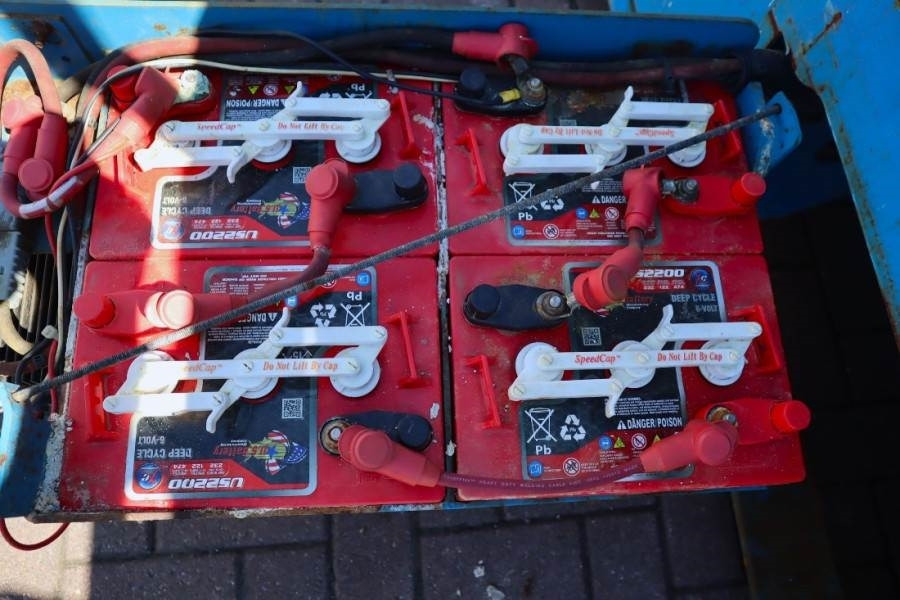 Genie GS2632 Electric, Working Height 10m, 227kg Capacit - Plataforma de tijeras: foto 3 Genie GS2632 Electric, Working Height 10m, 227kg Capacit - Plataforma de tijeras: foto 3