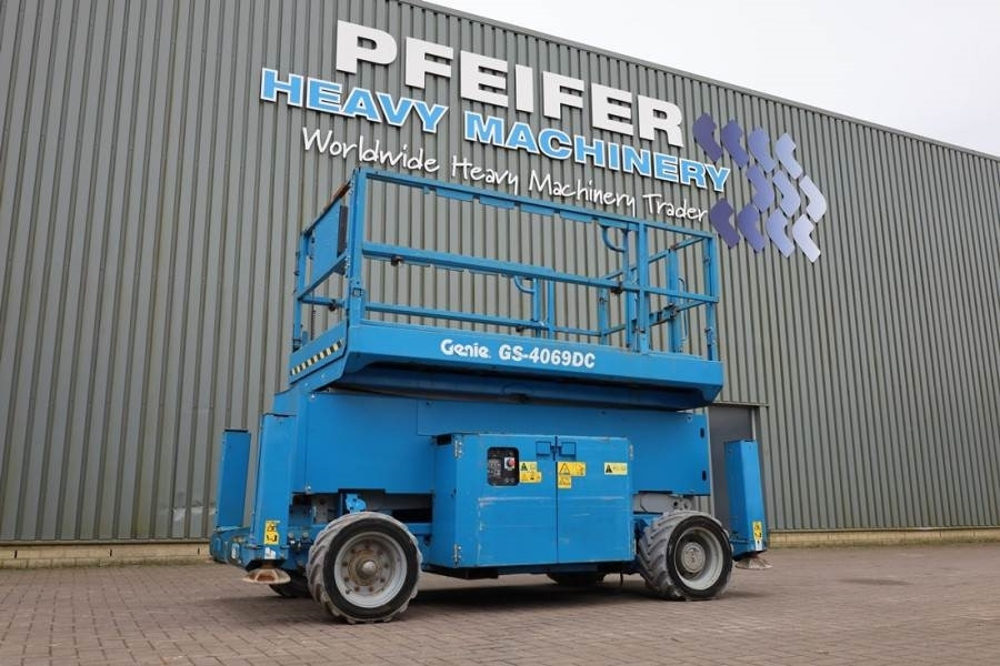 Genie GS4069 Electric, 14m Working Height, 363kg Capacit - Plataforma de tijeras: foto 1 Genie GS4069 Electric, 14m Working Height, 363kg Capacit - Plataforma de tijeras: foto 1