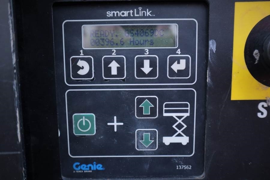 Genie GS4069 Electric, 14m Working Height, 363kg Capacit - Plataforma de tijeras: foto 5 Genie GS4069 Electric, 14m Working Height, 363kg Capacit - Plataforma de tijeras: foto 5