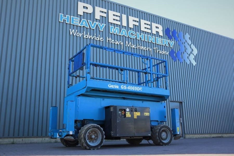 Genie GS4069DC Electric, 14m Working Height, 363kg Capac - Plataforma de tijeras: foto 1 Genie GS4069DC Electric, 14m Working Height, 363kg Capac - Plataforma de tijeras: foto 1