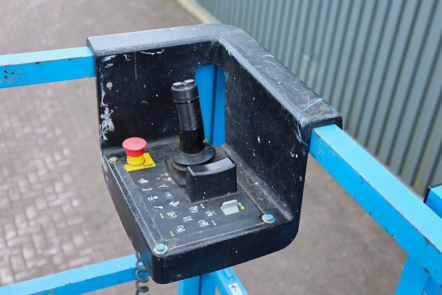 Genie GS5390 Diesel, 4x4 Drive, 18.15m Working Height, 6 - Plataforma de tijeras: foto 5 Genie GS5390 Diesel, 4x4 Drive, 18.15m Working Height, 6 - Plataforma de tijeras: foto 5