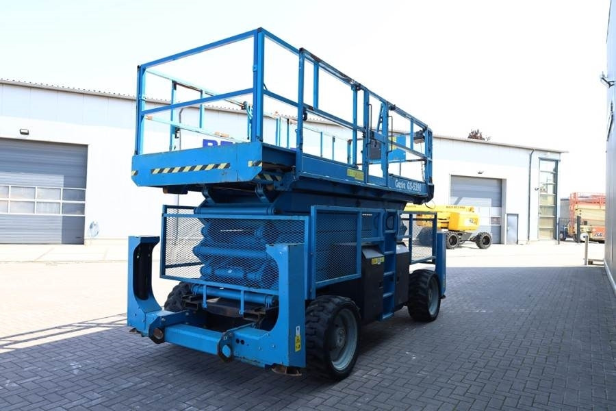 Genie GS5390 Diesel, 4x4 Drive, 18.15m Working Height, 6 - Plataforma de tijeras: foto 2 Genie GS5390 Diesel, 4x4 Drive, 18.15m Working Height, 6 - Plataforma de tijeras: foto 2