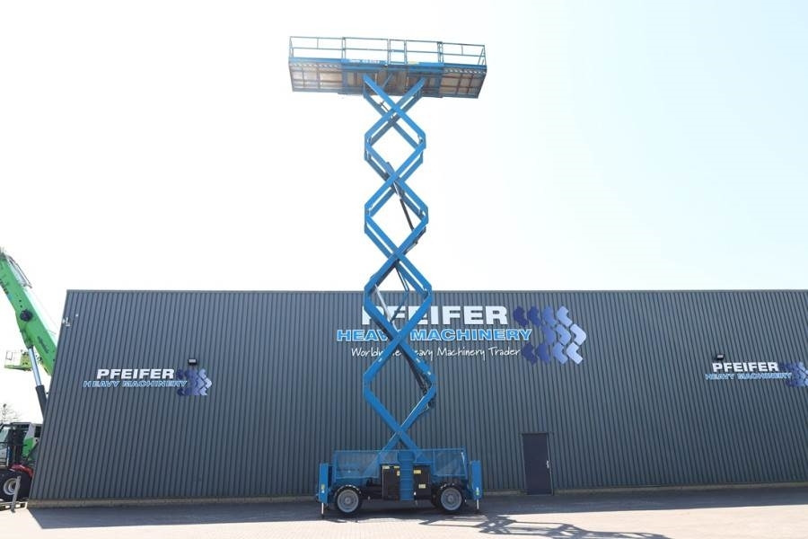Genie GS5390 Diesel, 4x4 Drive, 18.15m Working Height, 6 - Plataforma de tijeras: foto 3 Genie GS5390 Diesel, 4x4 Drive, 18.15m Working Height, 6 - Plataforma de tijeras: foto 3