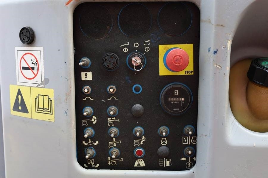 Genie Z34/22 Diesel, 4x4 Drive, 12.6m Working Height, 6. - Plataforma articulada: foto 4 Genie Z34/22 Diesel, 4x4 Drive, 12.6m Working Height, 6. - Plataforma articulada: foto 4