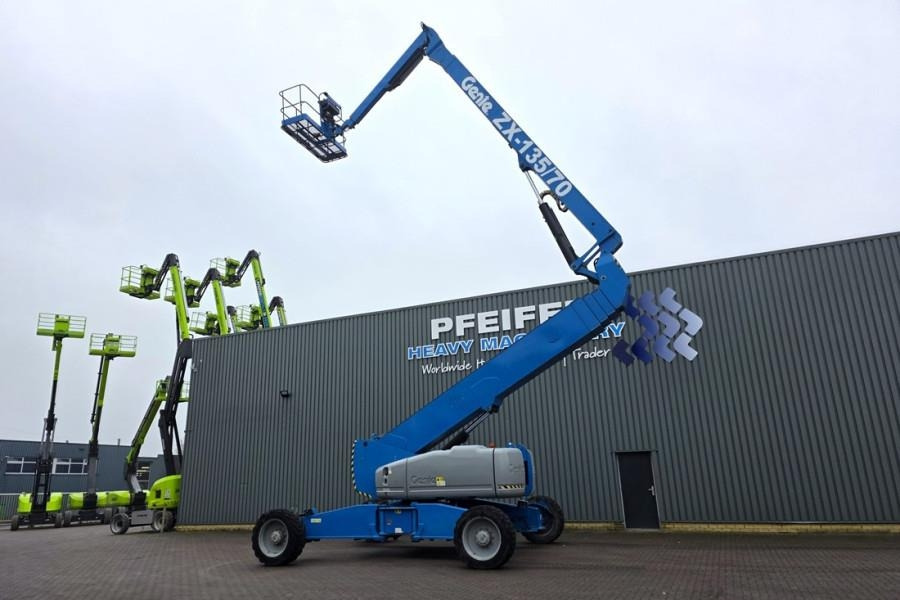 Genie ZX135/70 Diesel, 4x4x4 Drive, 43m Lifting Height, - Plataforma articulada: foto 2 Genie ZX135/70 Diesel, 4x4x4 Drive, 43m Lifting Height, - Plataforma articulada: foto 2