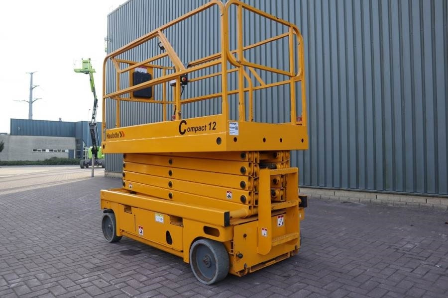 Leasing de Haulotte Compact 12 Electric, 12m Working Height, 300kg Cap Haulotte Compact 12 Electric, 12m Working Height, 300kg Cap: foto 8 Leasing de Haulotte Compact 12 Electric, 12m Working Height, 300kg Cap Haulotte Compact 12 Electric, 12m Working Height, 300kg Cap: foto 8
