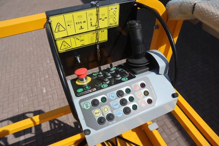 Haulotte Compact 12DX Valid Inspection, *Guarantee! Diesel, - Plataforma de tijeras: foto 4 Haulotte Compact 12DX Valid Inspection, *Guarantee! Diesel, - Plataforma de tijeras: foto 4