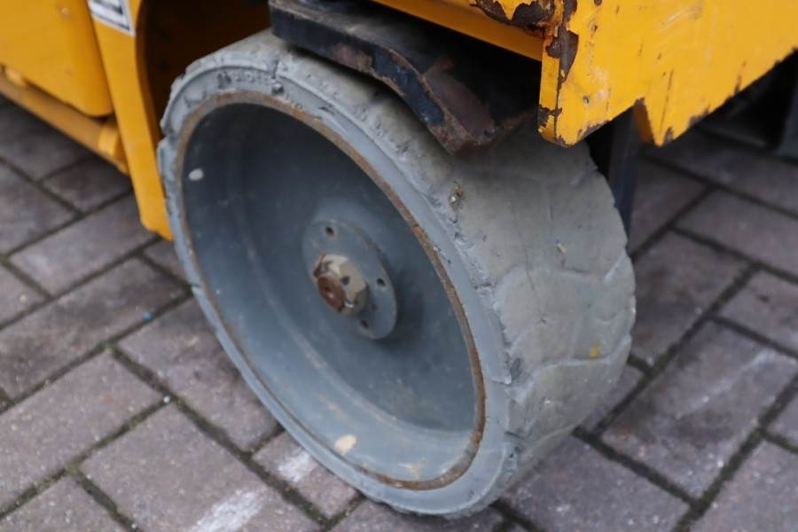 Plataforma de tijeras Haulotte Compact 8 Electric, 8.2m Working Height, 350kg Cap: foto 11