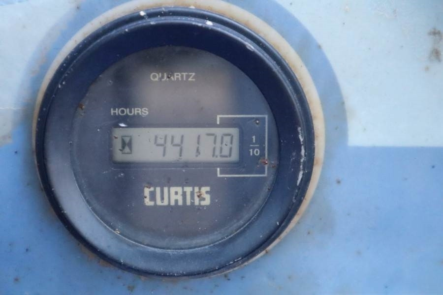 Haulotte H15SX New Tyres, Diesel, 4x4 Drive, 15 Working Hei - Plataforma de tijeras: foto 5 Haulotte H15SX New Tyres, Diesel, 4x4 Drive, 15 Working Hei - Plataforma de tijeras: foto 5