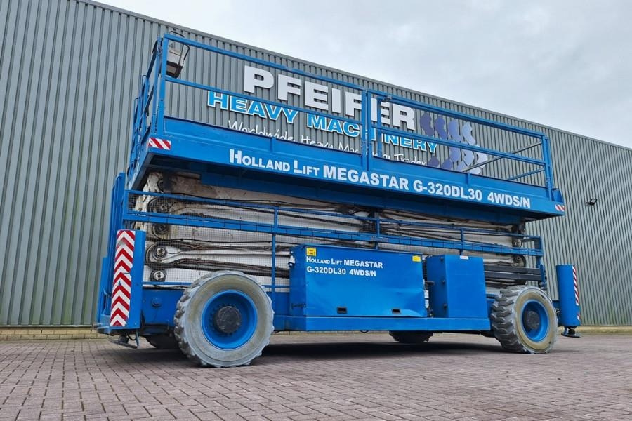 Holland Lift Megastar G320DL30 4WDS/N Diesel, 4x4x4 Drive, 34m - Plataforma de tijeras: foto 1 Holland Lift Megastar G320DL30 4WDS/N Diesel, 4x4x4 Drive, 34m - Plataforma de tijeras: foto 1