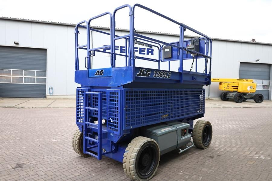 JLG 3369LE Electric, 12m Working Height, 450kg Capacit - Plataforma de tijeras: foto 2 JLG 3369LE Electric, 12m Working Height, 450kg Capacit - Plataforma de tijeras: foto 2