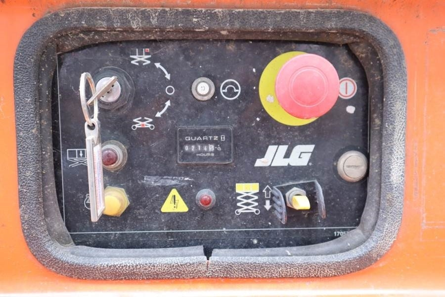 JLG M4069 Hybrid, 14.2m Working Height, 360kg Capacity - Plataforma de tijeras: foto 4 JLG M4069 Hybrid, 14.2m Working Height, 360kg Capacity - Plataforma de tijeras: foto 4