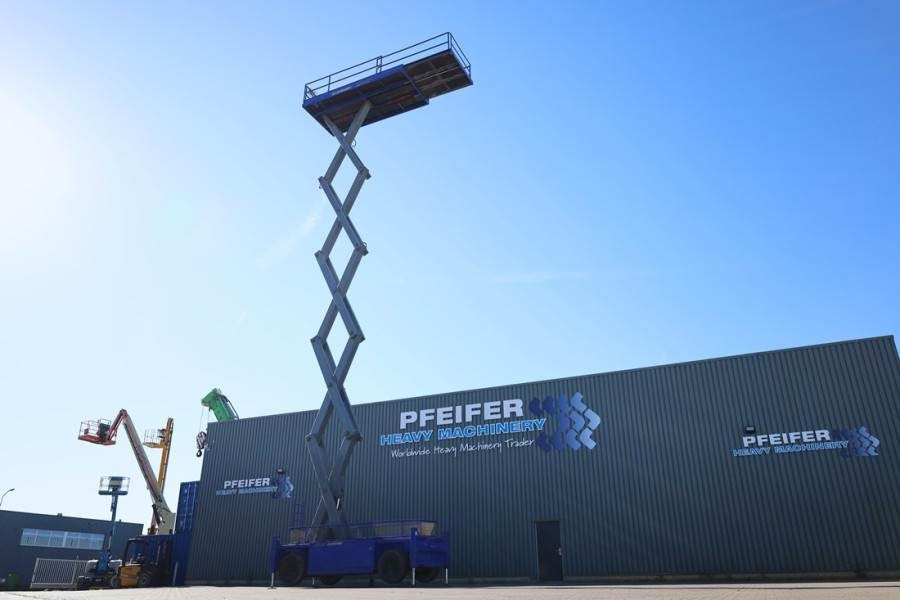 Liftlux SL205-25D Diesel, 4x4 Drive, Hydraulic Deck Extens - Plataforma de tijeras: foto 3 Liftlux SL205-25D Diesel, 4x4 Drive, Hydraulic Deck Extens - Plataforma de tijeras: foto 3