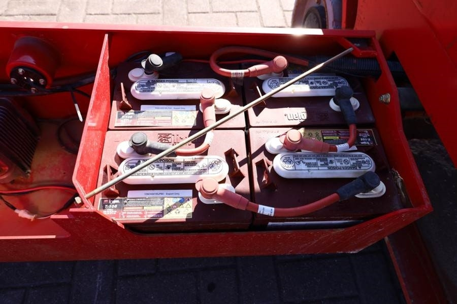 Magni ES0808E Electric, 8m Working height, 380kg Capacit - Plataforma de tijeras: foto 3 Magni ES0808E Electric, 8m Working height, 380kg Capacit - Plataforma de tijeras: foto 3