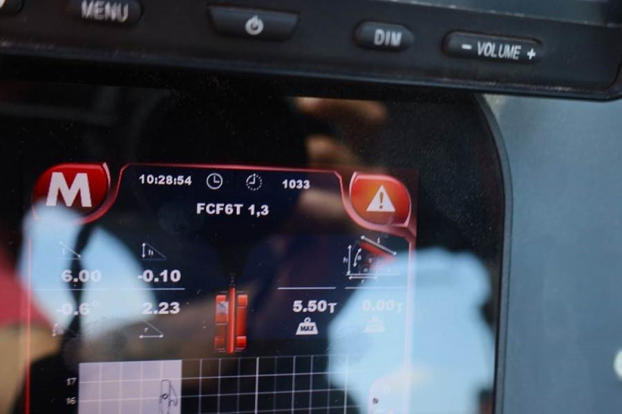 Magni - TH5,5.15-D7/D Diesel, 4x4x4 Drive, 5.5t Ca - Manipulador telescópico: foto 5 Magni - TH5,5.15-D7/D Diesel, 4x4x4 Drive, 5.5t Ca - Manipulador telescópico: foto 5