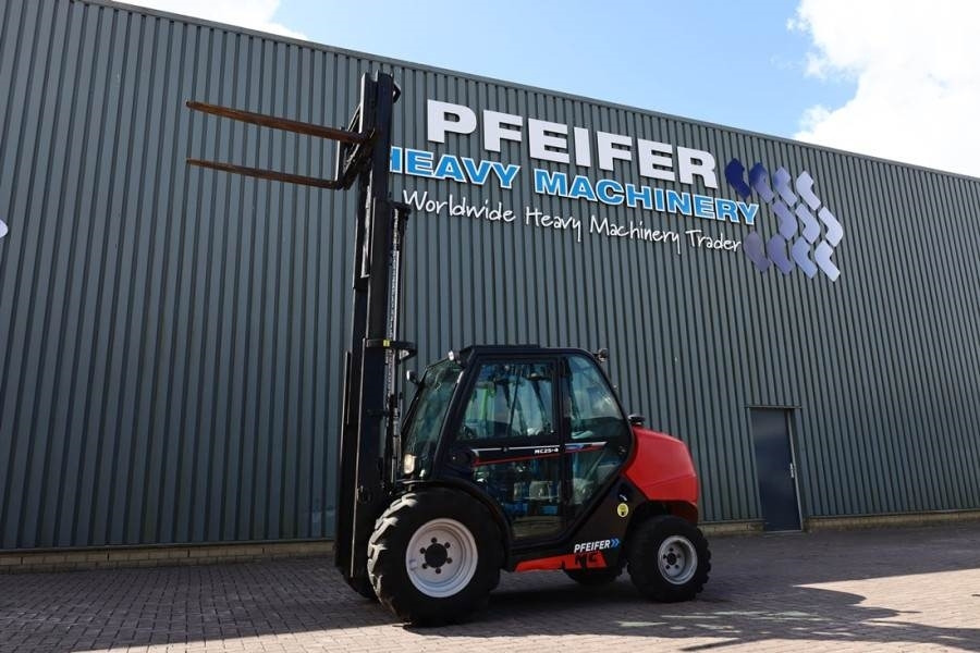 Manitou MC25-4 Valid Inspection, *Guarantee, Diesel, 4x4 D - Carretilla todo terreno: foto 3 Manitou MC25-4 Valid Inspection, *Guarantee, Diesel, 4x4 D - Carretilla todo terreno: foto 3