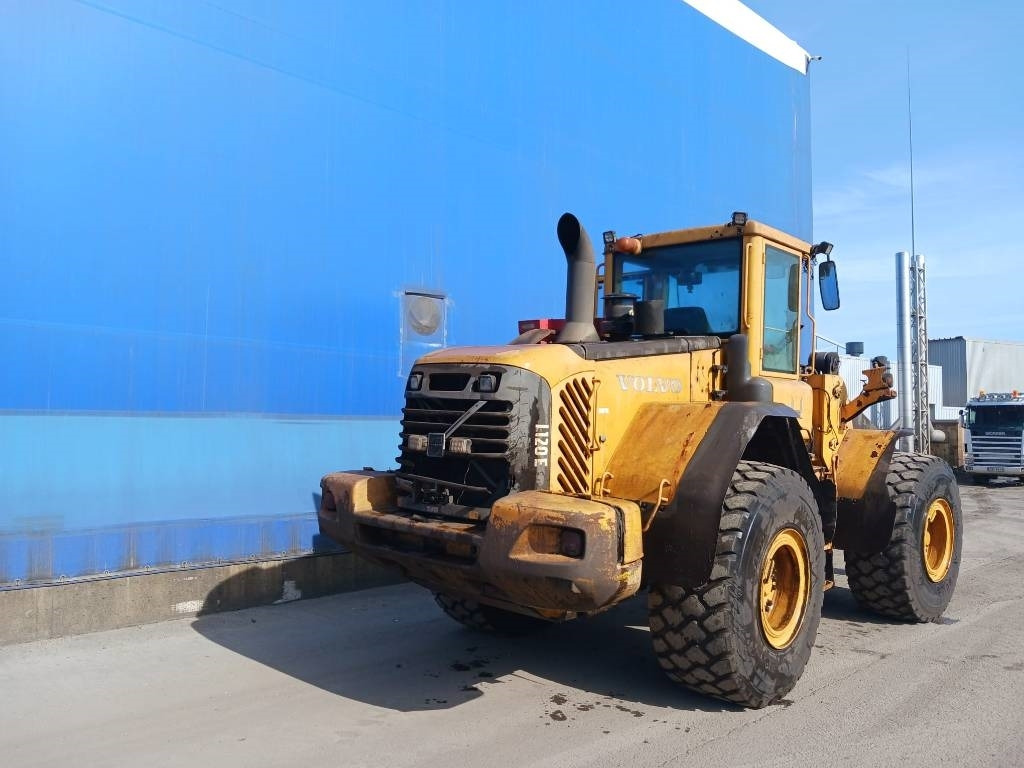 Volvo L 120 E - Cargadora de ruedas: foto 4 Volvo L 120 E - Cargadora de ruedas: foto 4