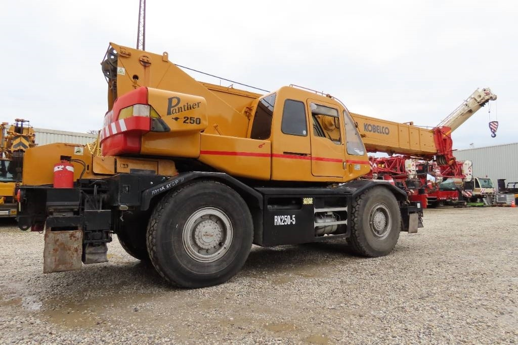 Kobelco RK 250-3 - Autogrúa: foto 3 Kobelco RK 250-3 - Autogrúa: foto 3