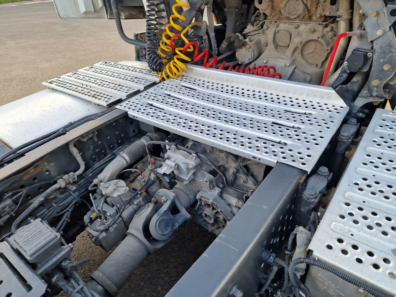 MERCEDES-BENZ Actros 1845 Retarder - Cabeza tractora: foto 5 MERCEDES-BENZ Actros 1845 Retarder - Cabeza tractora: foto 5