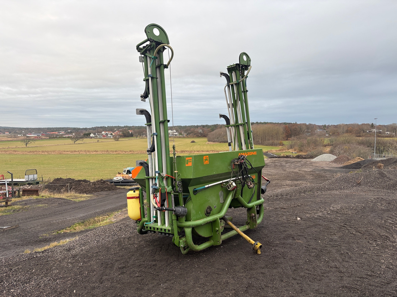 Amazone JET 1203F - Esparcidor de fertilizantes: foto 1 Amazone JET 1203F - Esparcidor de fertilizantes: foto 1