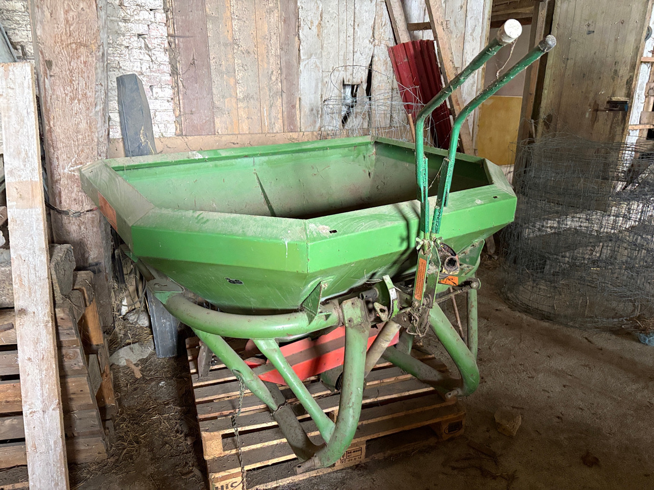 Amazone ZA-F 803 - Esparcidor de fertilizantes: foto 1 Amazone ZA-F 803 - Esparcidor de fertilizantes: foto 1