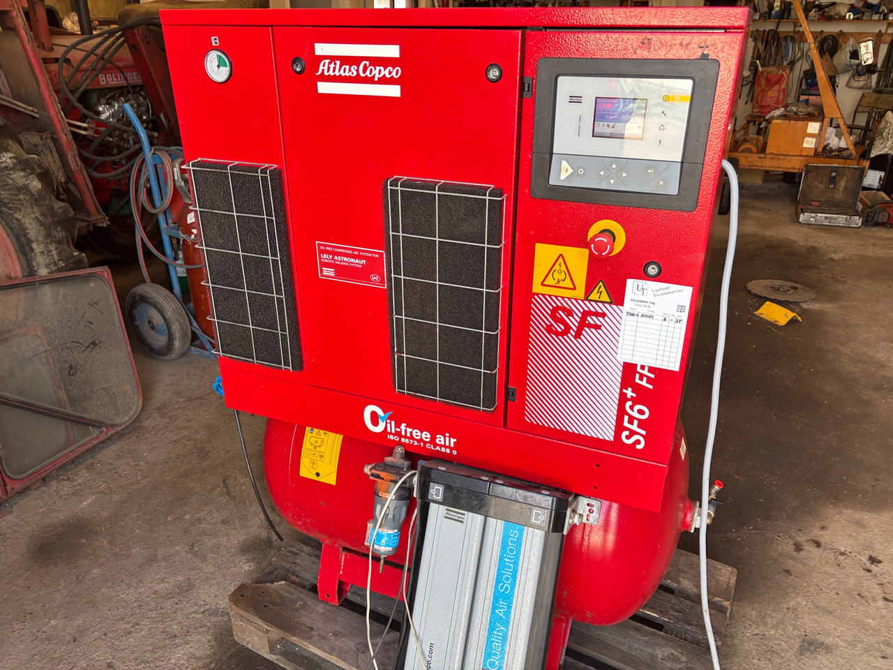 Atlas Copco SF6 + FF - Compresor de aire: foto 1 Atlas Copco SF6 + FF - Compresor de aire: foto 1