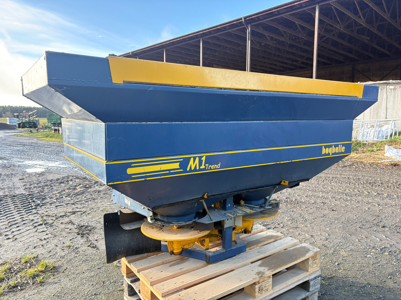 Bogballe M1 Trend - Esparcidor de fertilizantes: foto 1 Bogballe M1 Trend - Esparcidor de fertilizantes: foto 1