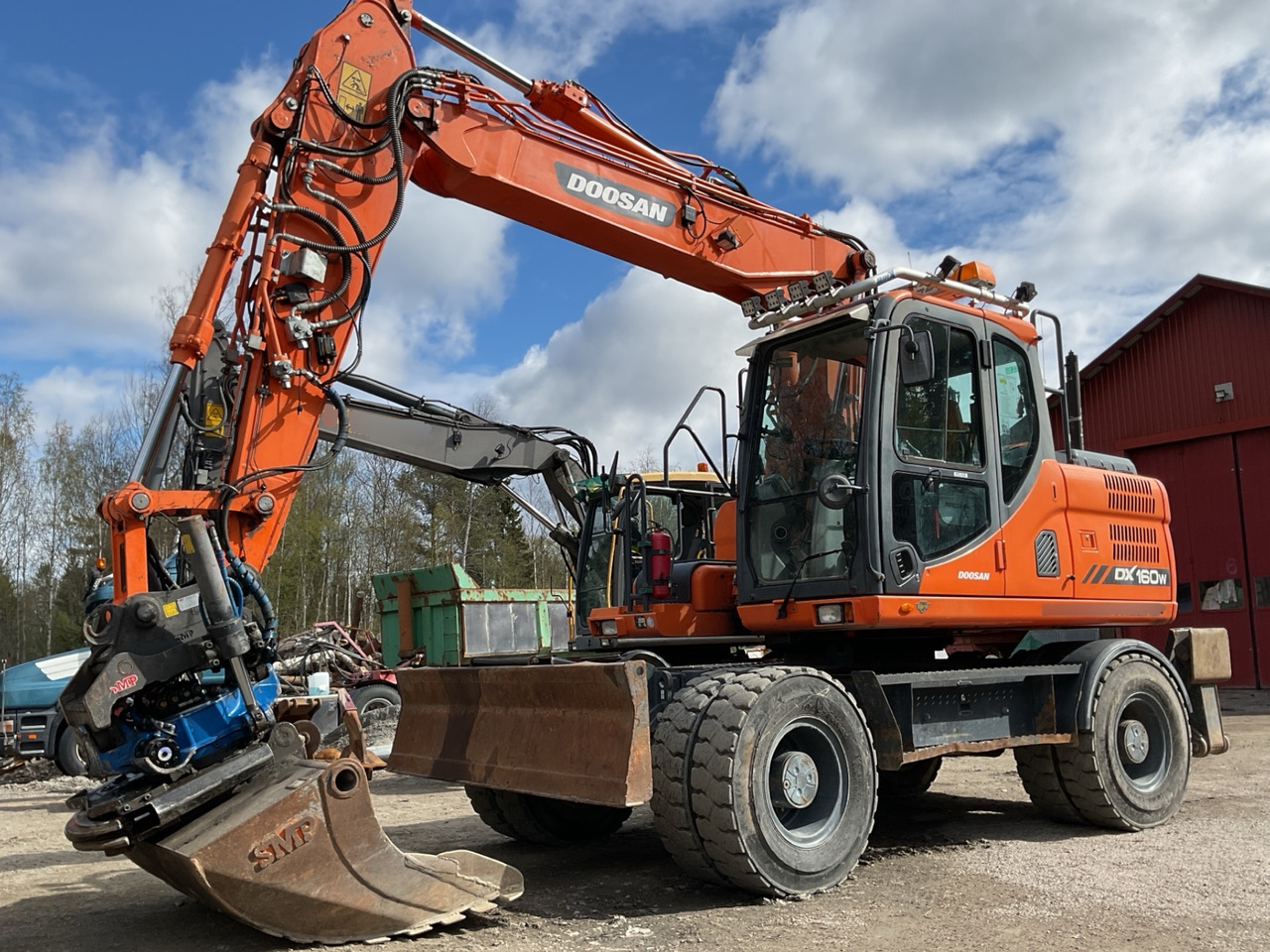 Doosan DX160W - Excavadora: foto 1 Doosan DX160W - Excavadora: foto 1