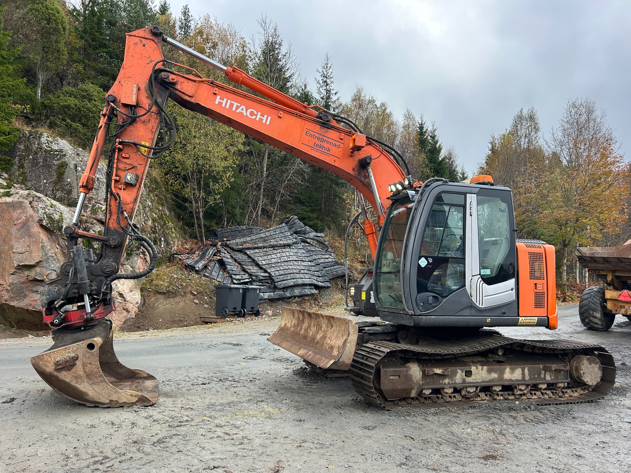 Hitachi Zaxis 135 US - Excavadora: foto 1 Hitachi Zaxis 135 US - Excavadora: foto 1